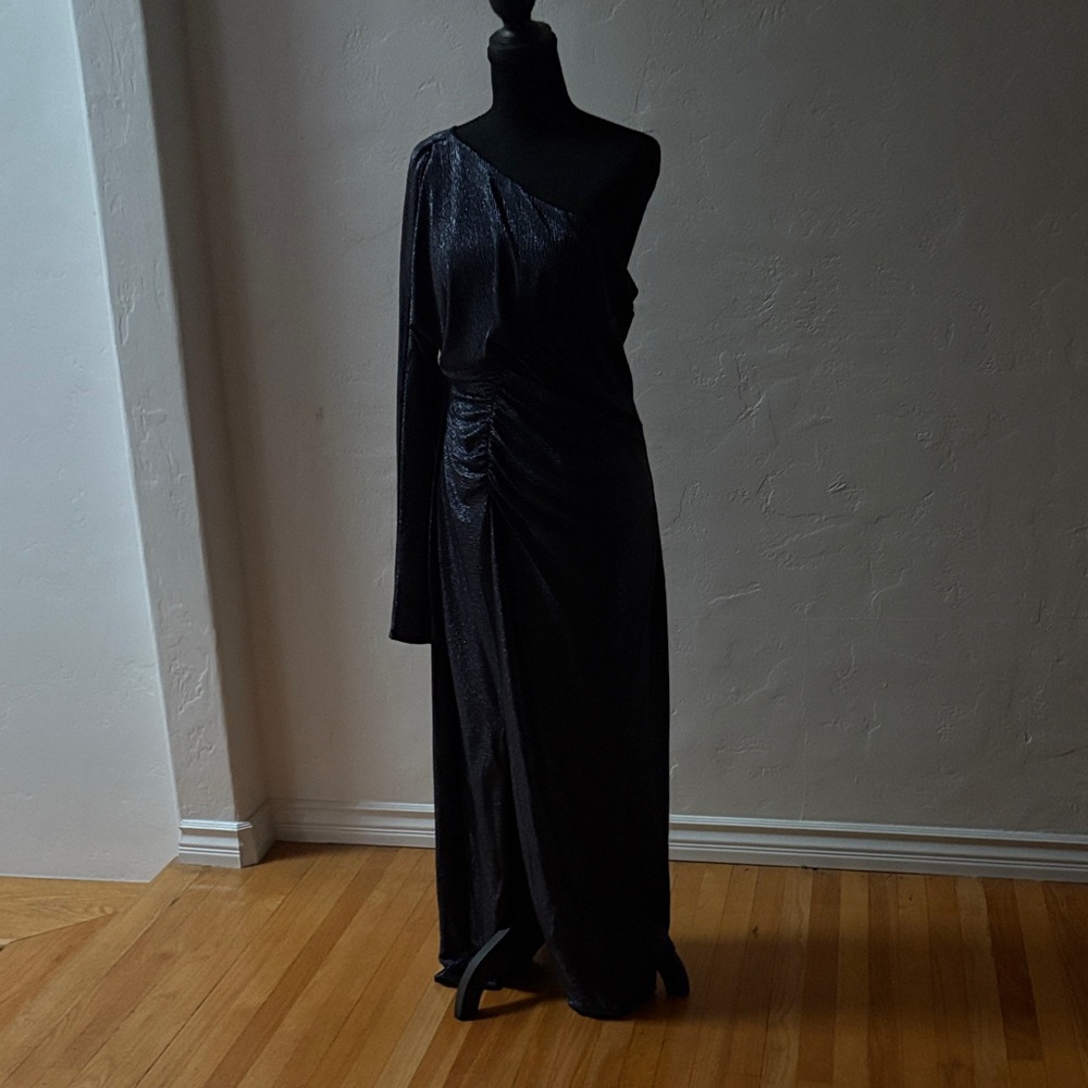 Lauren Ralph Lauren One-Shoulder Black Evening Gown